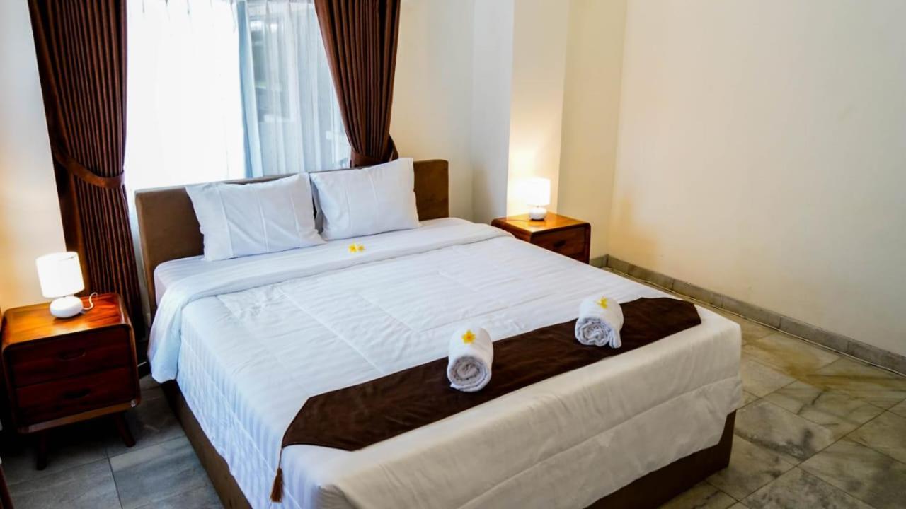 Hotel Pondok Putri Batukaras Buitenkant foto