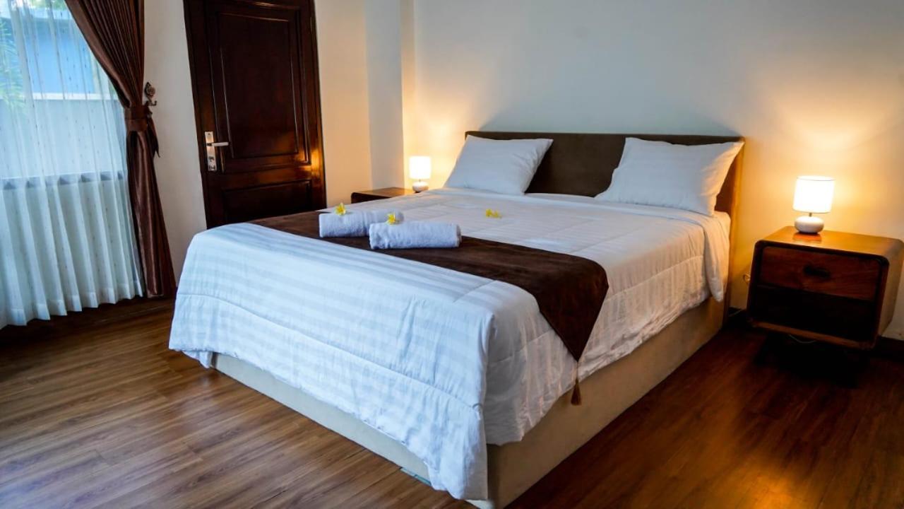 Hotel Pondok Putri Batukaras Buitenkant foto