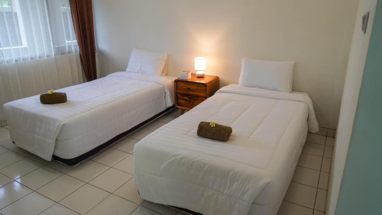 Hotel Pondok Putri Batukaras Buitenkant foto