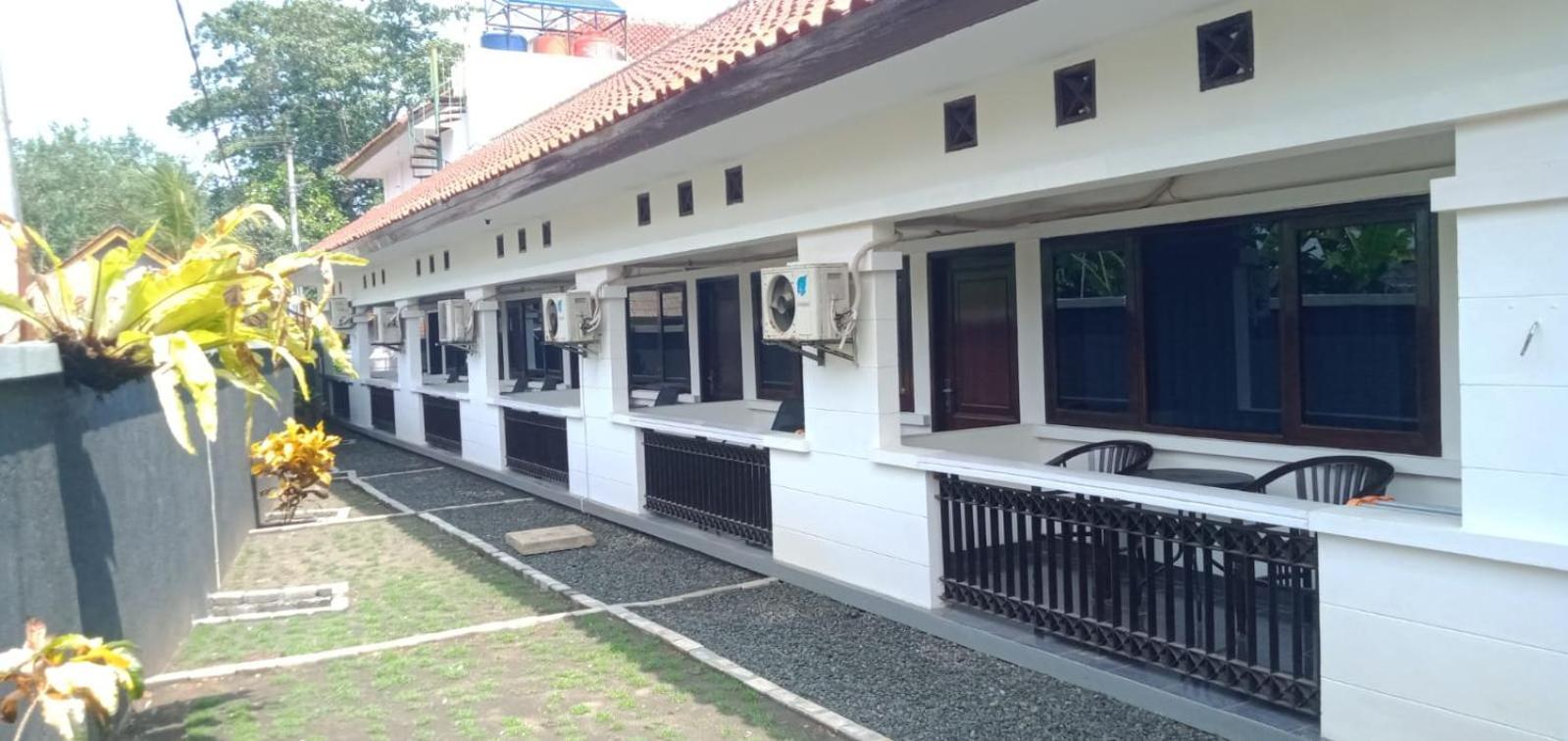 Hotel Pondok Putri Batukaras Buitenkant foto